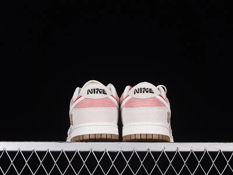All Categories Nk SB Dunk Series Nk SB Dunk Low Low-top Sneakers Nk Dunk Low SE 2023 Year of the Rabbit Limited SB Smashed Backboard Fashion Casual Sneakers DO9457-117